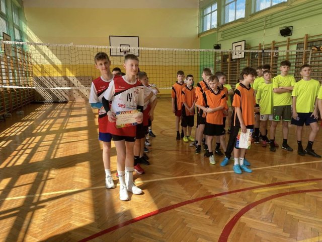 b_1024_768_0_00_images_2022_2023_WF_zawody_siatka_341101848_245150547903261_2567934446884134791_n